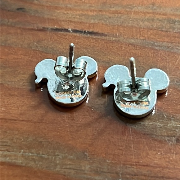 Disney Mickey Mouse Mummy Silver Tone Stud Earrings - Picture 4 of 5